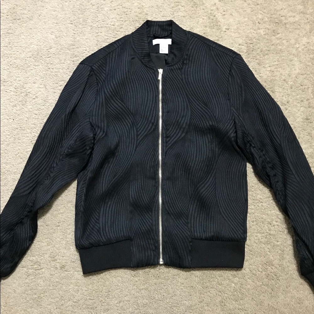 Never worn black H&M bomber jacket